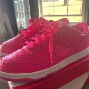 Nike hyper pink dunk low size 9.5